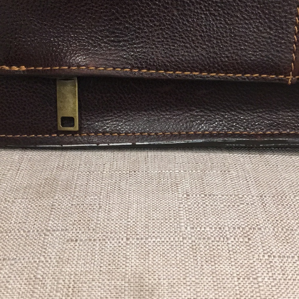 Wilson’s Leather Dark Rugged Expandable Briefcase - Picture 7 of 16